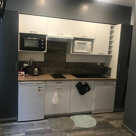 Joli Entièrement Rénové