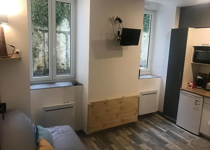 Joli Entièrement Rénové Appartamento